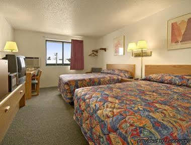 Hotel Super 8 By Wyndham Willmar Exteriér fotografie